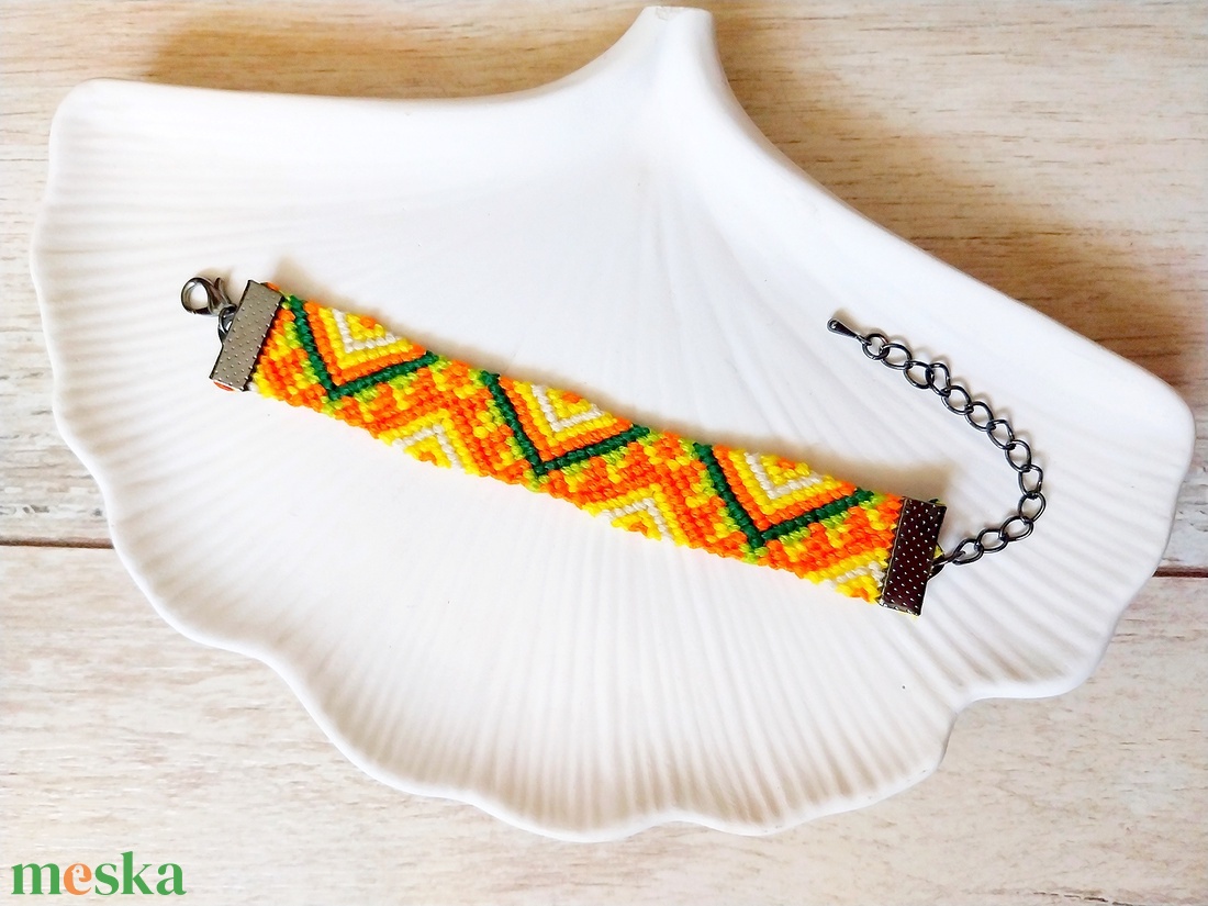 Tavaszi indián karkötő - ékszer - karkötő - fonott karkötő - Meska.hu