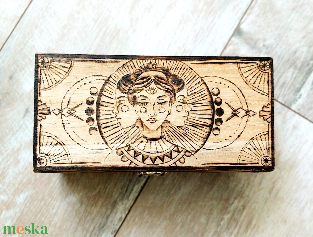 3 arcú díszdoboz - otthon & életmód - dekoráció - asztal és polc dekoráció - díszdoboz - Meska.hu