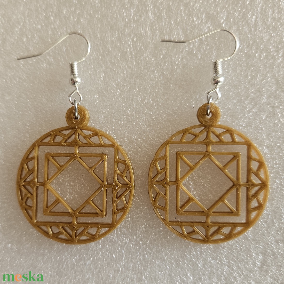 Modern, könnyű, mandala stílusú 3D�nyomtatott fülbevaló (arany, nikkelmentes akasztóval) - ékszer - fülbevaló - lógó fülbevaló - Meska.hu