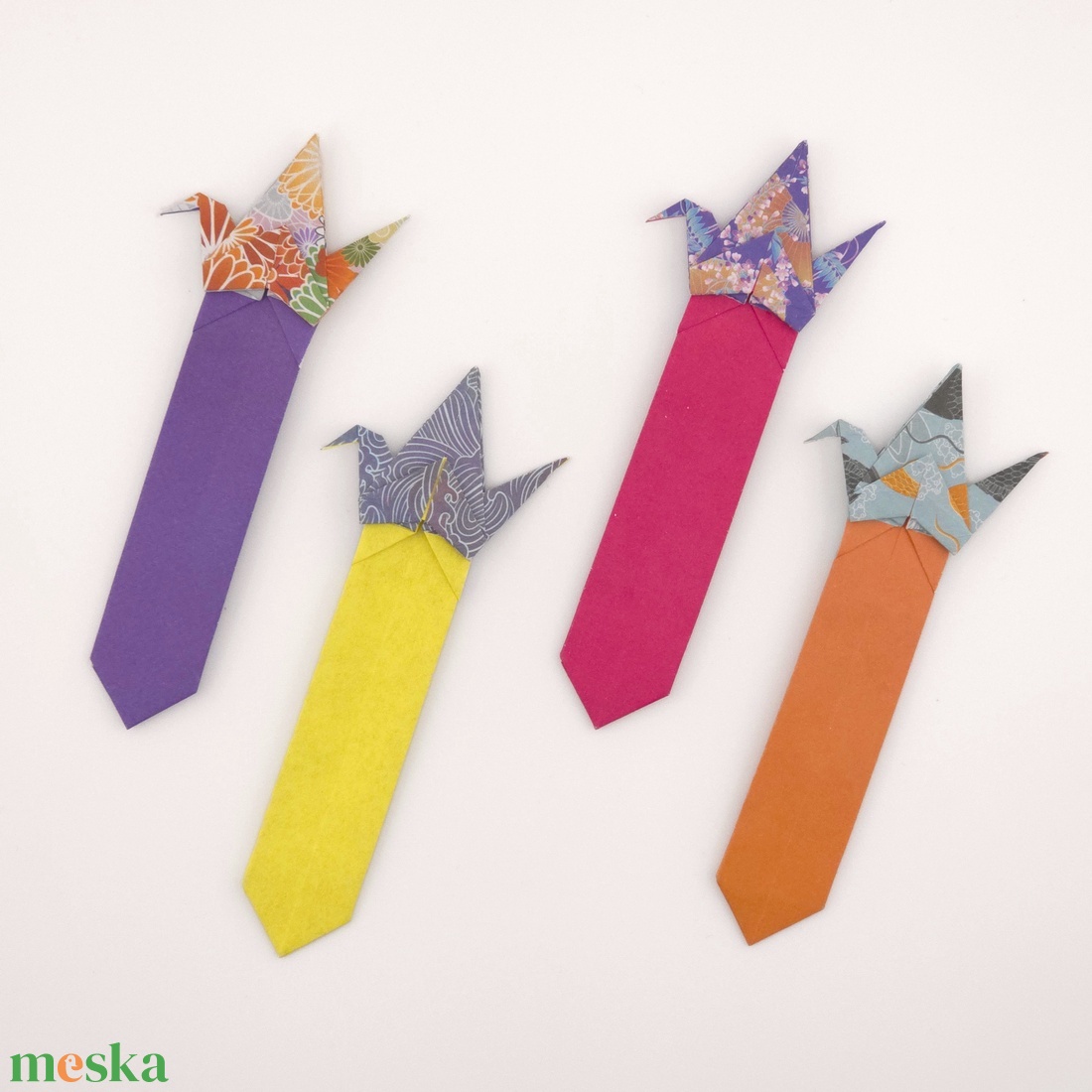 Hagyományos origami daru könyvjelző - könyv & zene - könyvjelző - Meska.hu