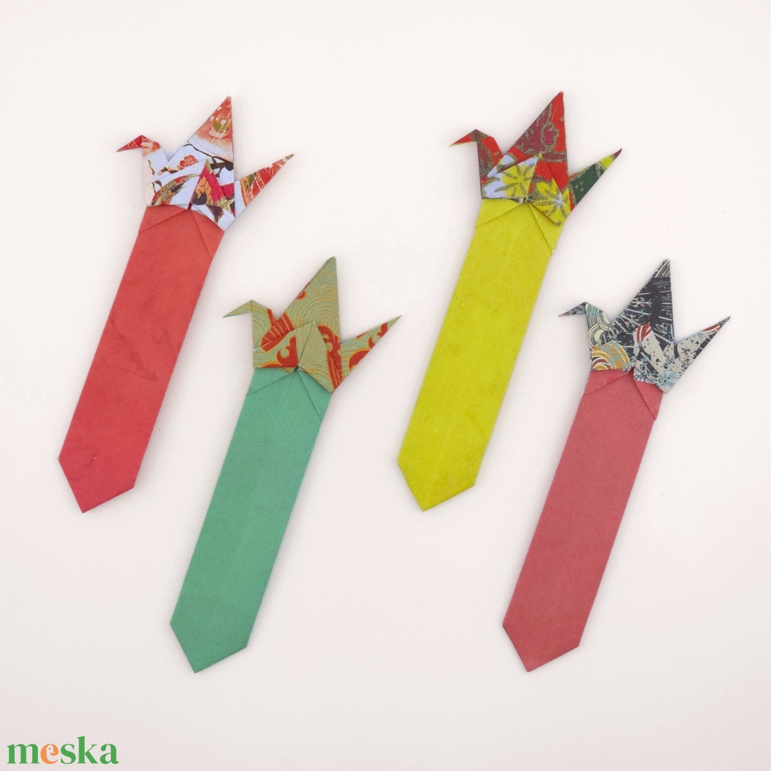 Hagyományos origami daru könyvjelző - könyv & zene - könyvjelző - Meska.hu