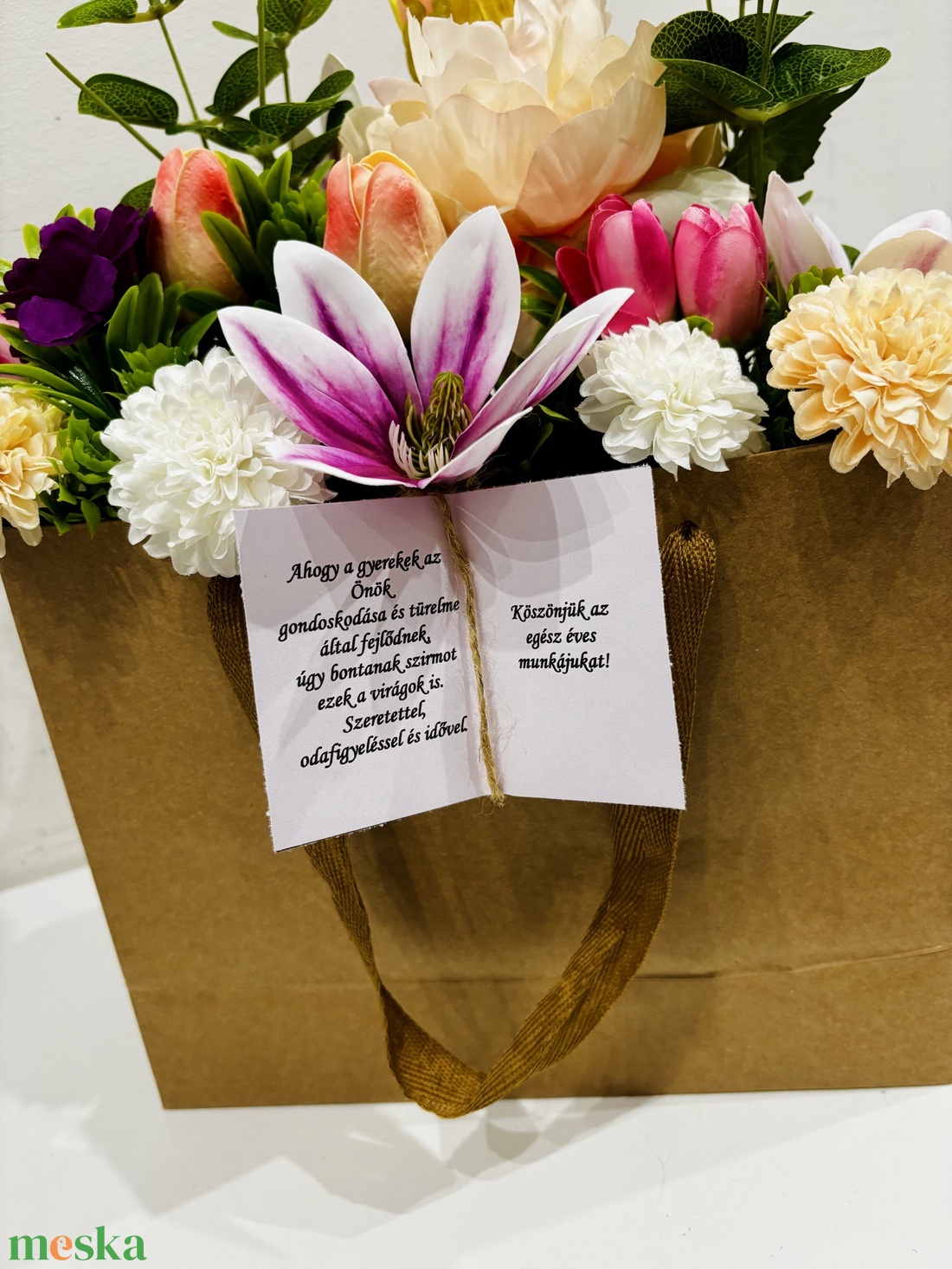 Pedagógusnapi Virágbox � Prémium Ajándék Egyedi Felirattal - otthon & életmód - virágdekoráció - virágdíszek - asztali virágdísz - Meska.hu