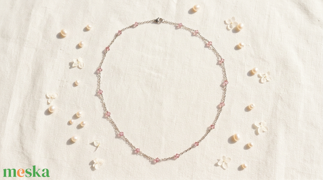 Orgonaálom nyaklánc � kézzel készített, orgonalila Swarovski kristálygyöngyös, 316L nemesacél lánccal - ékszer - nyaklánc - gyöngyös nyaklánc - Meska.hu