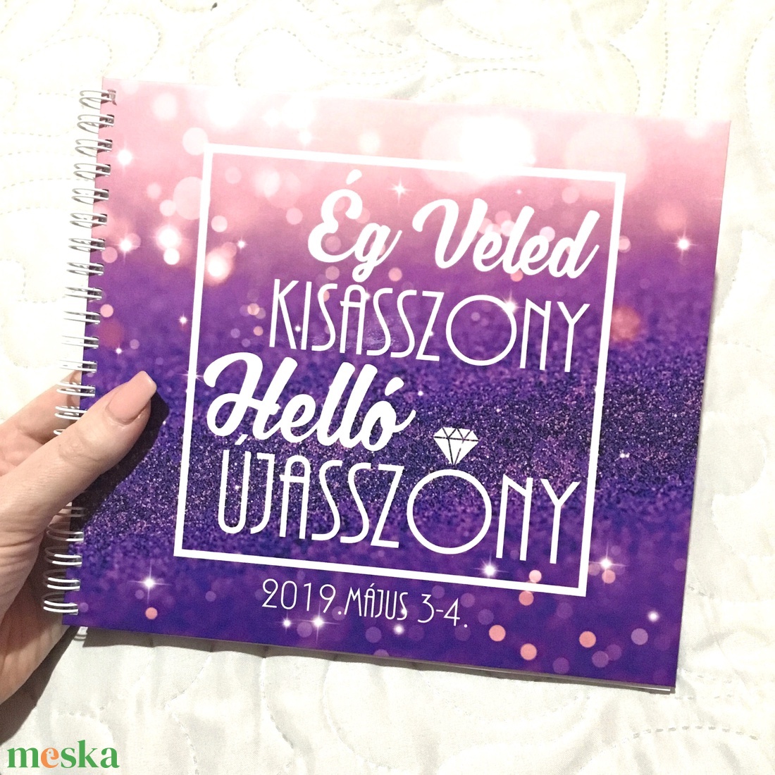 Lánybúcsú ajándék emlékkönyv Lila - egyedi emlékkönyv- emlék a menyasszonynak - füzet / napló / album - 21x19cm - esküvő - lánybúcsú - Meska.hu Lánybúcsú ajándék emlékkönyv Lila - egyedi emlékkönyv- emlék a menyasszonynak - füzet / napló / album - 21x19cm - esküvő - lánybúcsú - Meska.hu