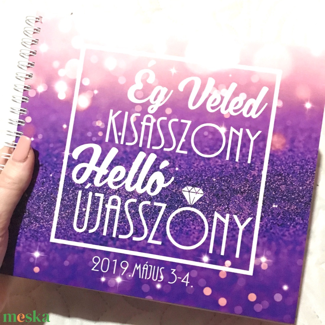 Lánybúcsú ajándék emlékkönyv Lila - egyedi emlékkönyv- emlék a menyasszonynak - füzet / napló / album - 21x19cm - esküvő - lánybúcsú - Meska.hu Lánybúcsú ajándék emlékkönyv Lila - egyedi emlékkönyv- emlék a menyasszonynak - füzet / napló / album - 21x19cm - esküvő - lánybúcsú - Meska.hu