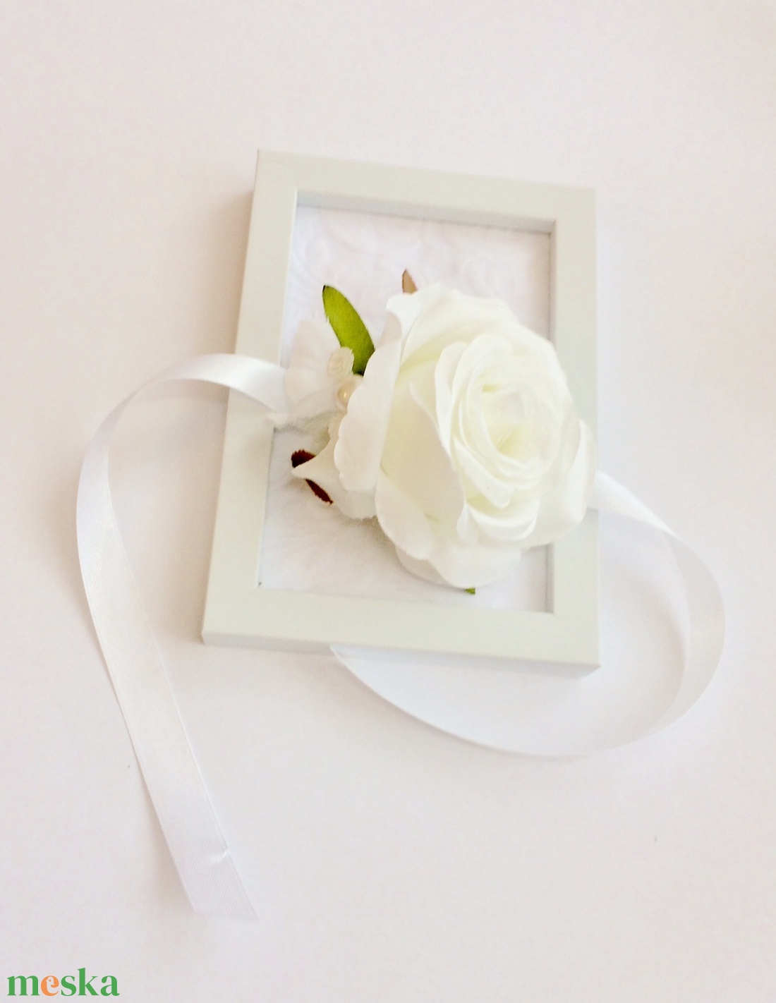 Hófehér rózsa elegáns esküvői csuklódísz menyasszonynak koszorúslánynak - esküvő - ékszer - karkötő & csuklódísz - Meska.hu