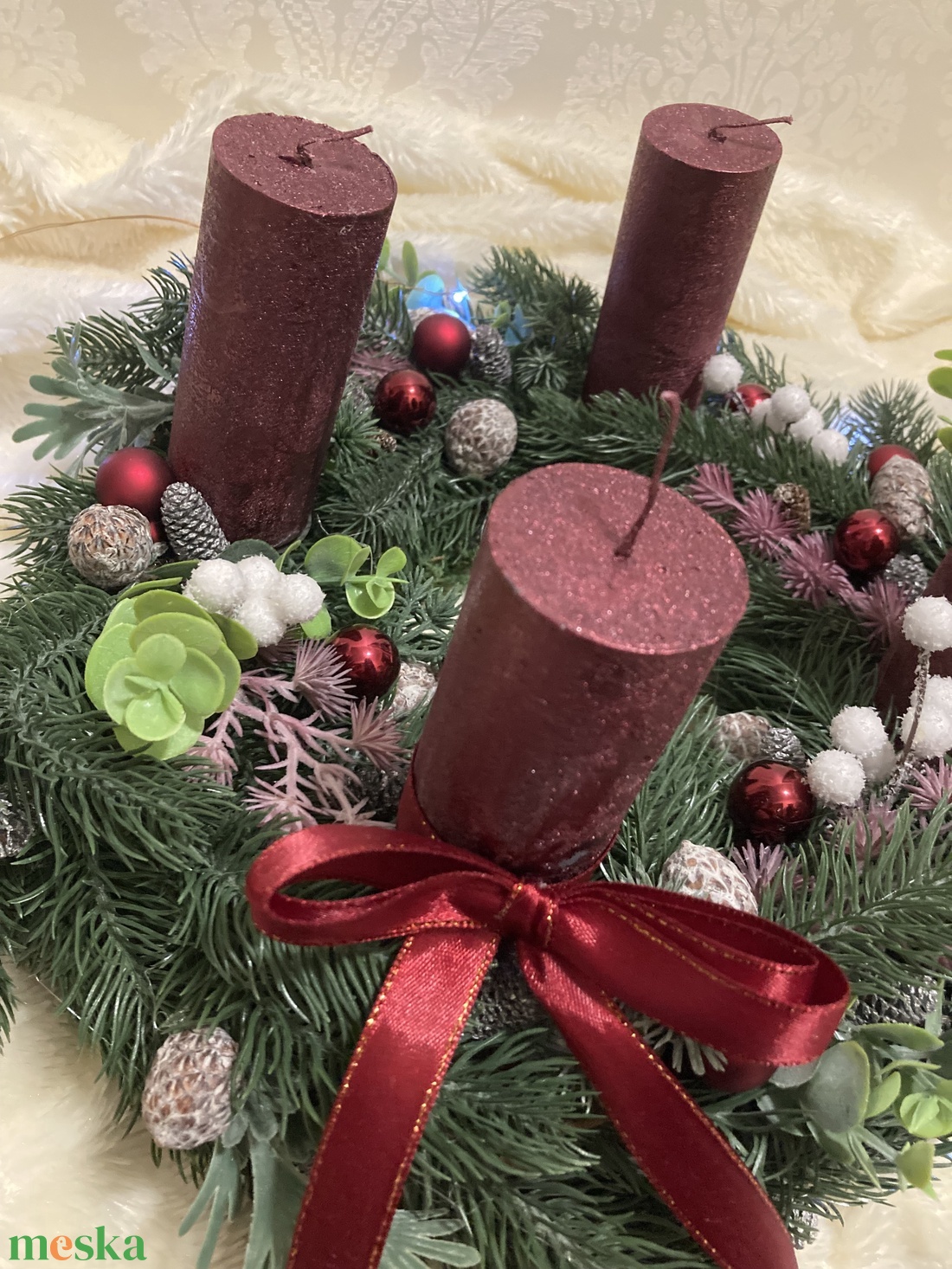 Bordó zöld adventi koszorú élethű műfenyőből - karácsony - adventi díszek - adventi koszorú - Meska.hu