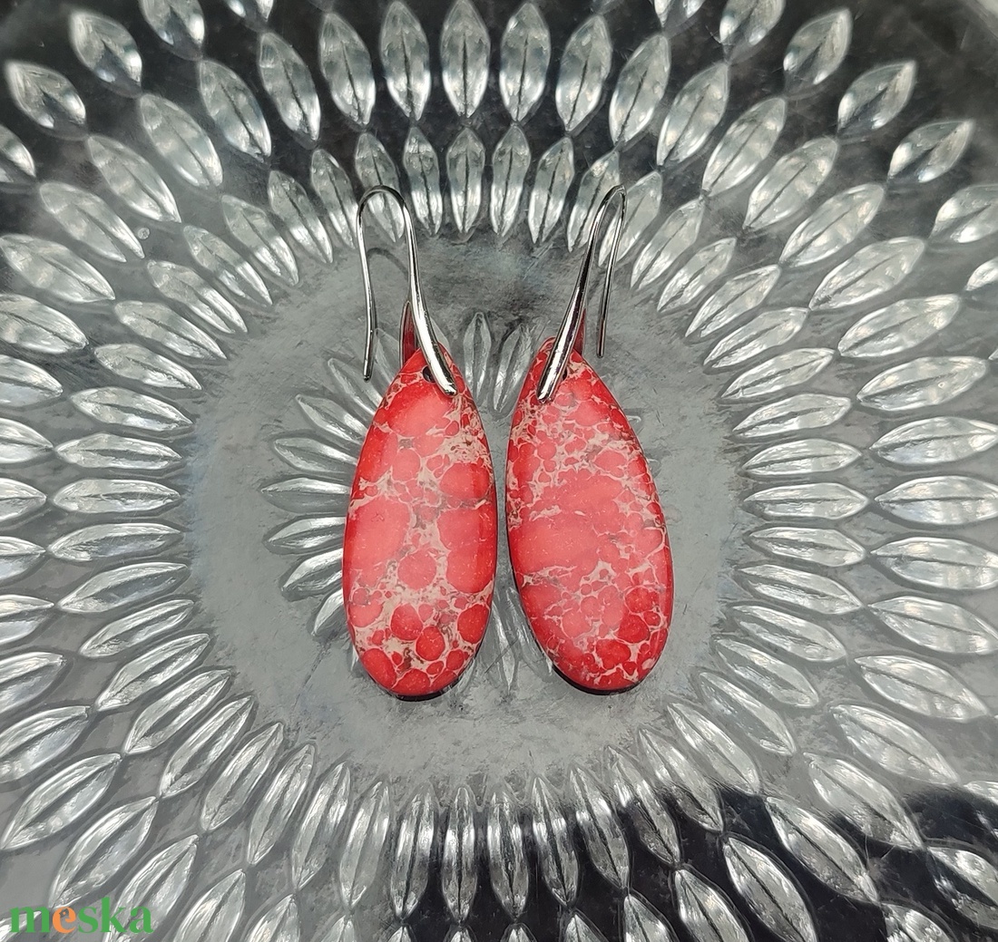 Piros regalit fülbevaló - ékszer - fülbevaló - lógó fülbevaló - Meska.hu