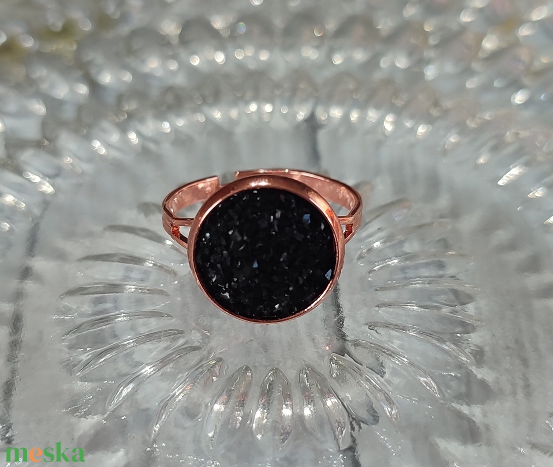 Fekete rosegold gyűrű és fülbevaló - ékszer - ékszerszett - Meska.hu Fekete rosegold gyűrű és fülbevaló - ékszer - ékszerszett - Meska.hu