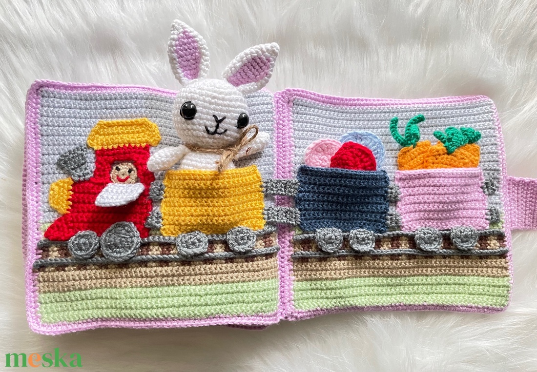 Horgolt húsvéti interaktív könyv nyuszival � fejlesztő játék � azonnal postázható � egyedi darab - baba - mama - baba játékok - textilkönyv & babakönyv - Meska.hu