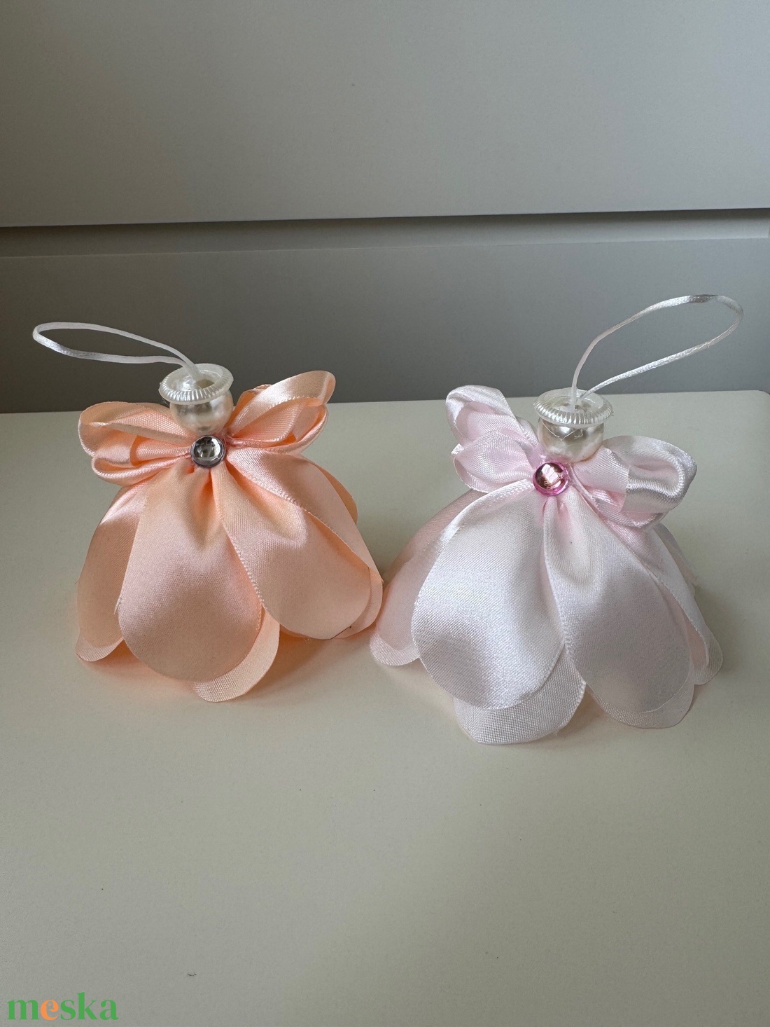 Karácsonyi angyalka rózsaszín selyemszalagból - karácsony - karácsonyi lakásdekoráció - karácsonyi lakásdíszek - Meska.hu