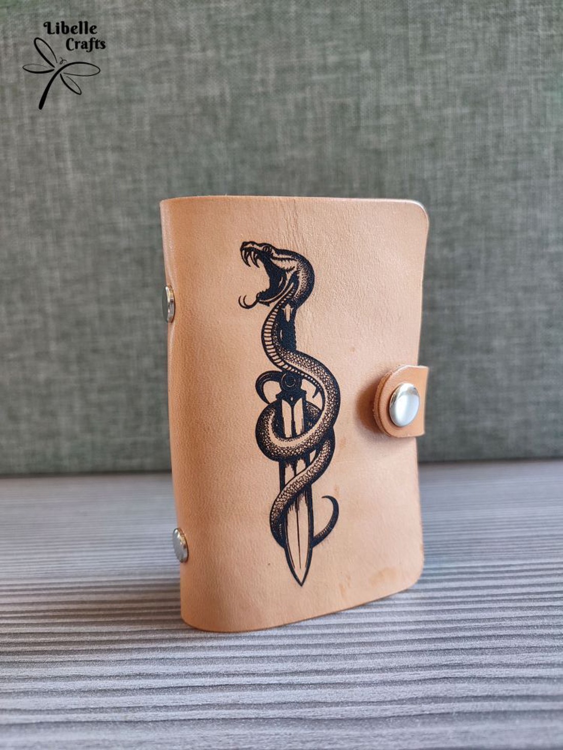 Kígyós - kardos motívumos igazolványtartó - táska & tok - pénztárca & más tok - kártyatartó & irattartó - Meska.hu