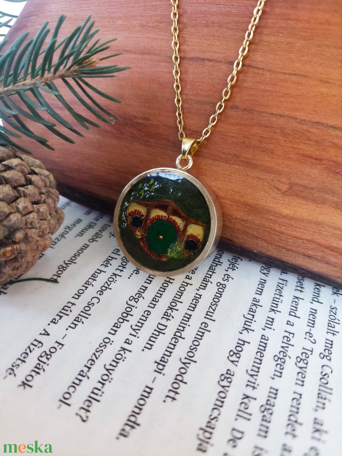 Hobbit, Gyűrük Ura ihlette kézzel készült epoxy gyanta, réz nyaklánc - ékszer - nyaklánc - medálos nyaklánc - Meska.hu