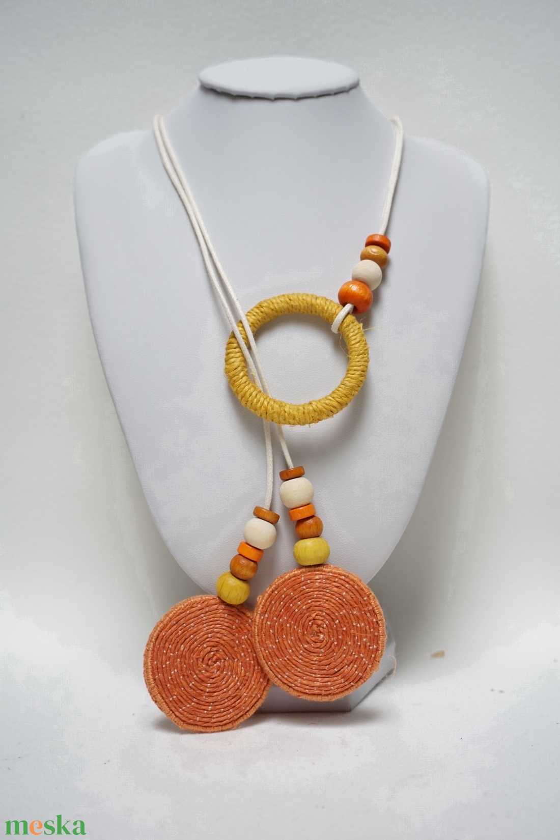 Körbe- körbe karikába nyaklánc - ékszer - nyaklánc - medálos nyaklánc - Meska.hu