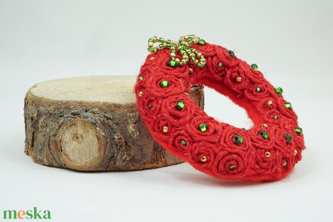 Ünnepi kitűző kenderből - ékszer - kitűző és bross - Meska.hu