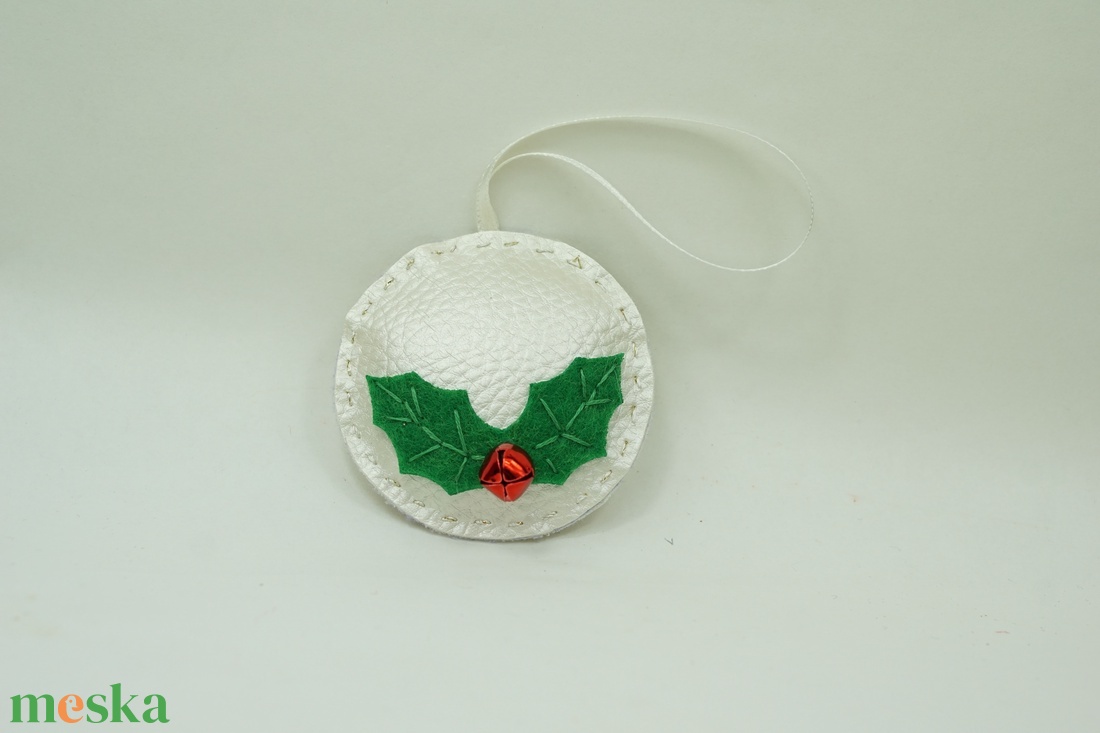 Karácsonyfadíszek  textilbőrből - karácsony - karácsonyi lakásdekoráció - karácsonyfadíszek - Meska.hu