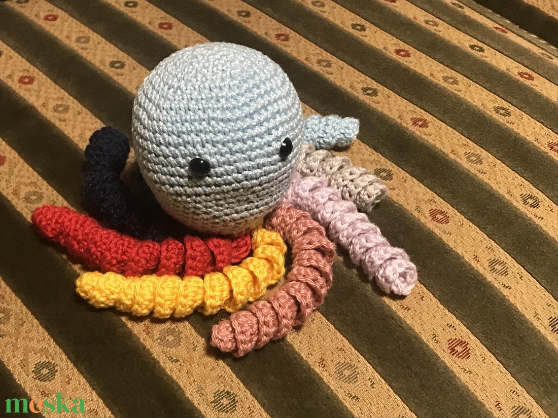 Korip- Amigurumi horgolt polip kisfiús színben - játék & sport - baba & babaház - baba - Meska.hu Korip- Amigurumi horgolt polip kisfiús színben - játék & sport - baba & babaház - baba - Meska.hu