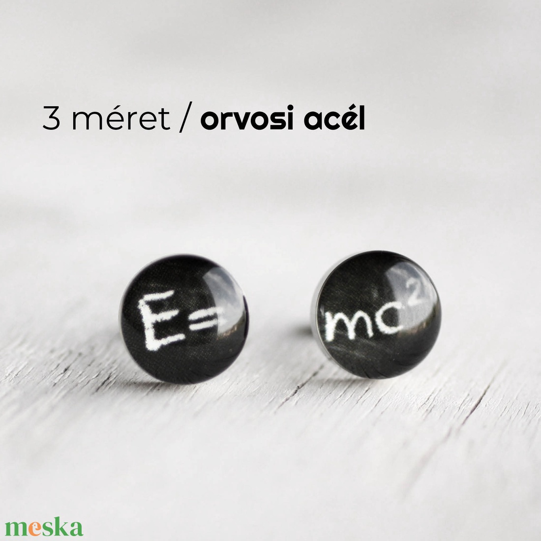 E=mc2 nemesacél fülbevaló - ékszer - fülbevaló - pötty fülbevaló - Meska.hu