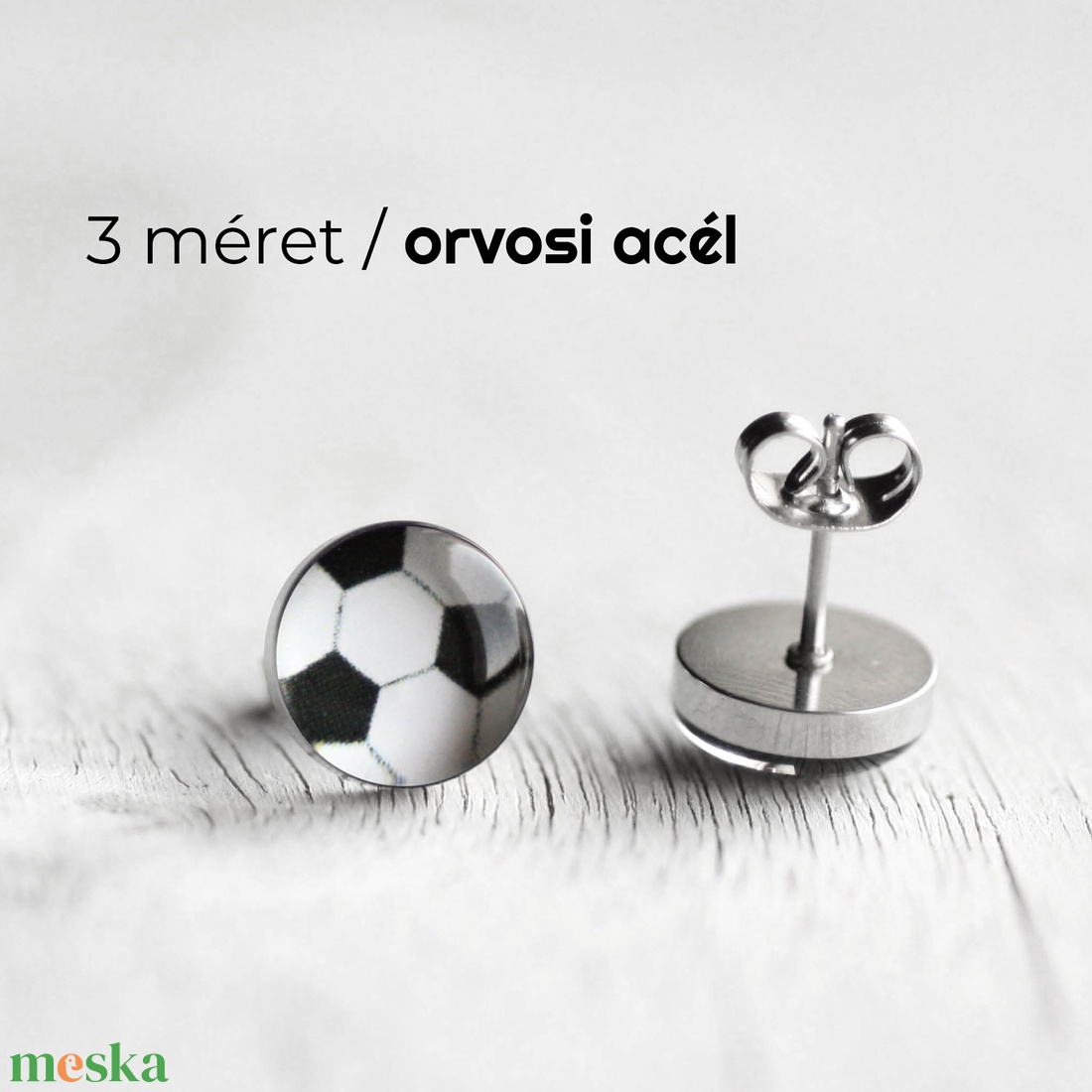 Focilabda nemesacél fülbevaló (bedugós) - ékszer - fülbevaló - pötty fülbevaló - Meska.hu Focilabda nemesacél fülbevaló (bedugós) - ékszer - fülbevaló - pötty fülbevaló - Meska.hu