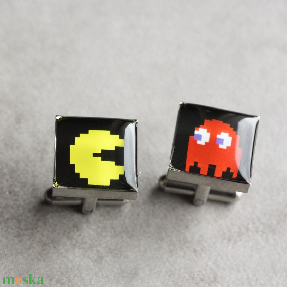 Pac Man nemesacél mandzsettagombok - ékszer - mandzsettagomb és nyakkendőtű - Meska.hu Pac Man nemesacél mandzsettagombok - ékszer - mandzsettagomb és nyakkendőtű - Meska.hu