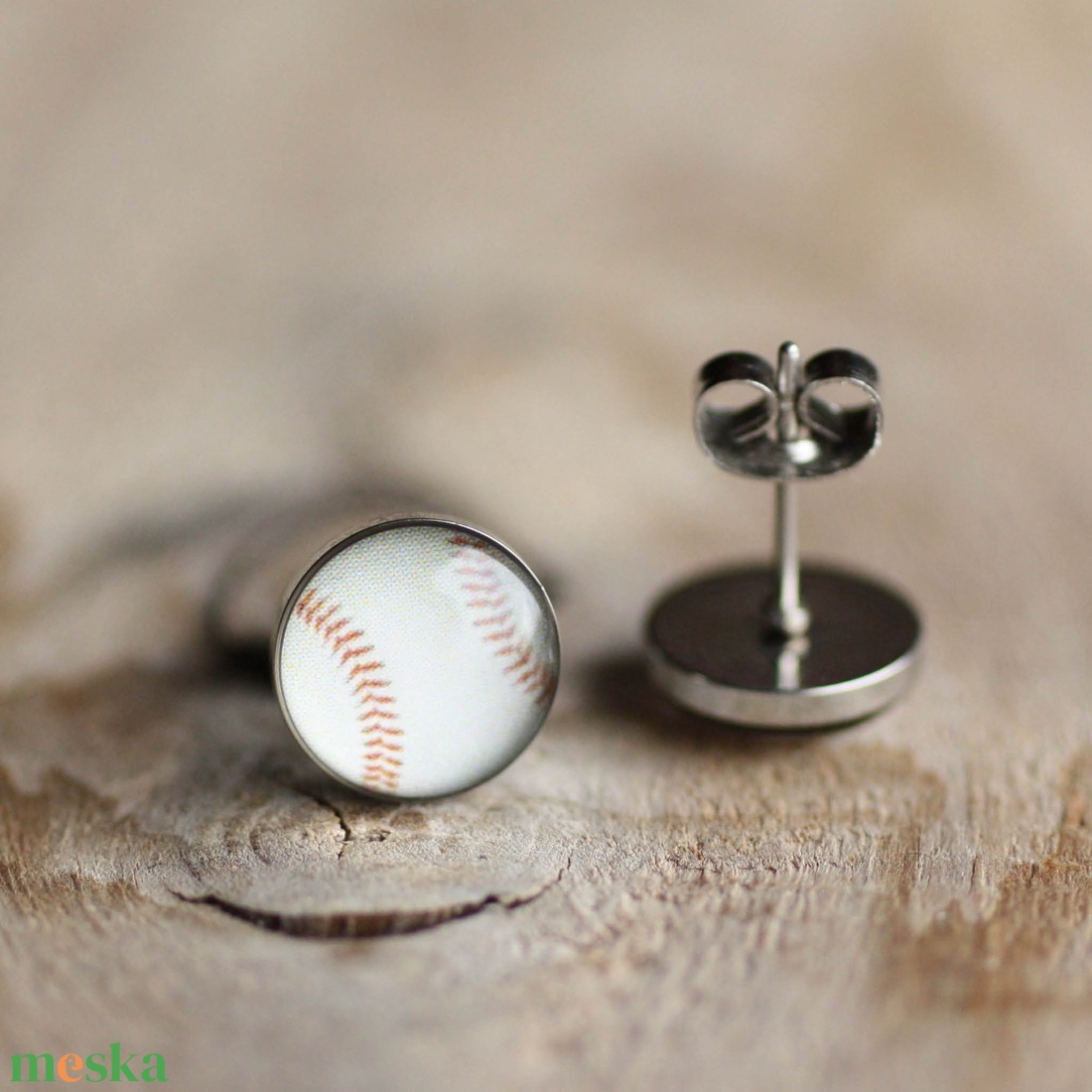 Baseball labda nemesacél fülbevaló (bedugós) - ékszer - fülbevaló - pötty fülbevaló - Meska.hu