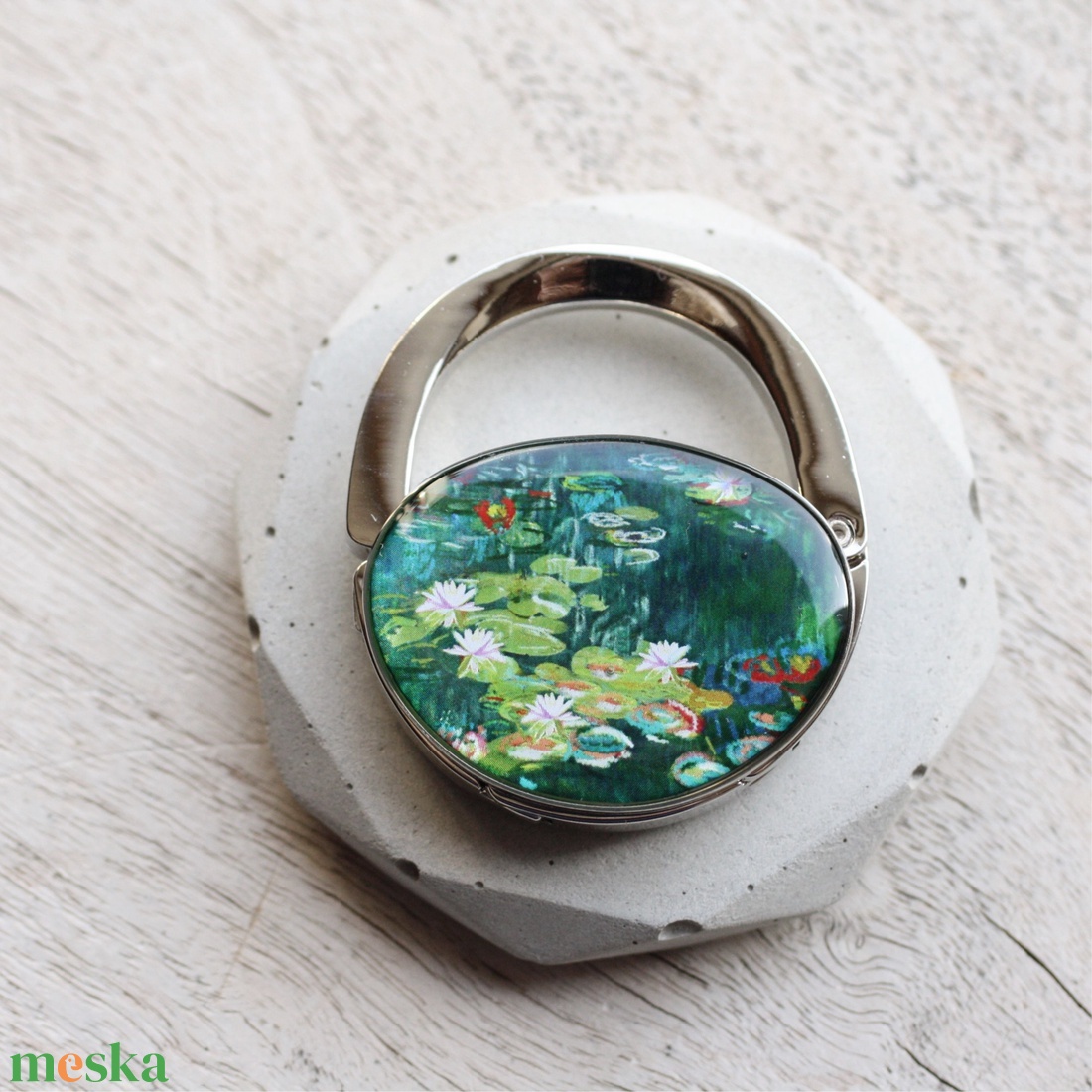 Monet Vizililiomok táskaakasztó, táskadísz - táska & tok - kulcstartó & táskadísz - táskaakasztó - Meska.hu