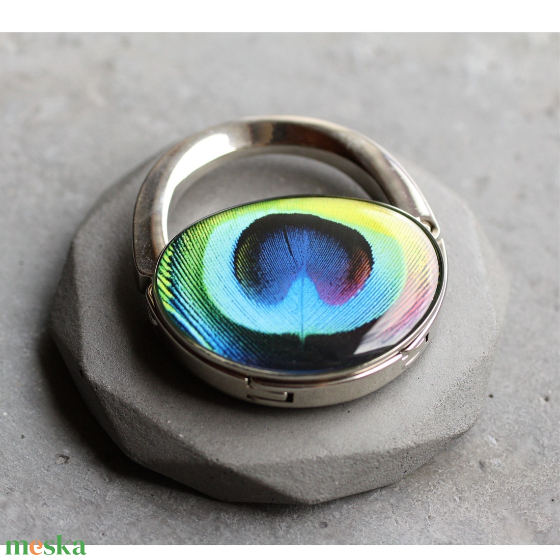 Pávatoll táskaakasztó, táskadísz - táska & tok - kulcstartó & táskadísz - táskaakasztó - Meska.hu