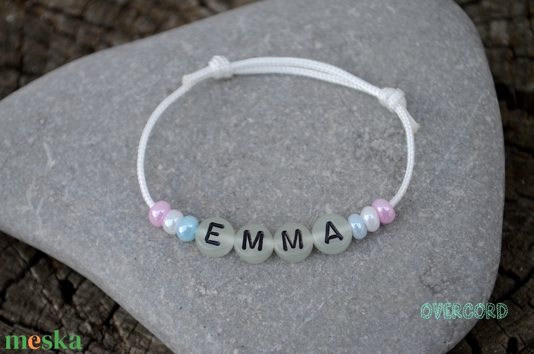 Foszforeszkáló MANÓkarkötő  (neves gyerek karkötők) (1 db) - ékszer - karkötő - gyöngyös karkötő - Meska.hu