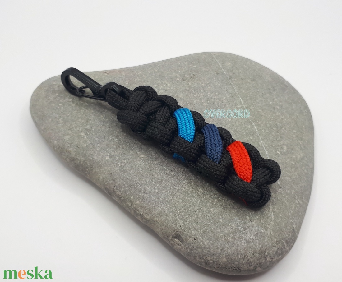 BMW paracord kulcstartó/táskadísz - táska & tok - kulcstartó & táskadísz - kulcstartó - Meska.hu