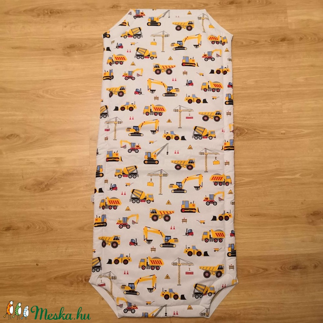 Bélelt lepedő óvodai kiságyra 100% pamutból! Sárga munkagépes - - Meska.hu Bélelt lepedő óvodai kiságyra 100% pamutból! Sárga munkagépes - - Meska.hu