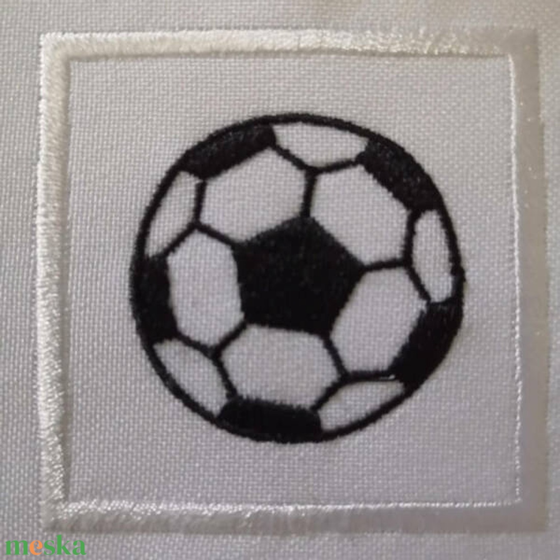 Focilabda felvarrható, hímzett ovis jel több méretben - játék & sport - ovis felszerelés - óvodai jelek - Meska.hu Focilabda felvarrható, hímzett ovis jel több méretben - játék & sport - ovis felszerelés - óvodai jelek - Meska.hu