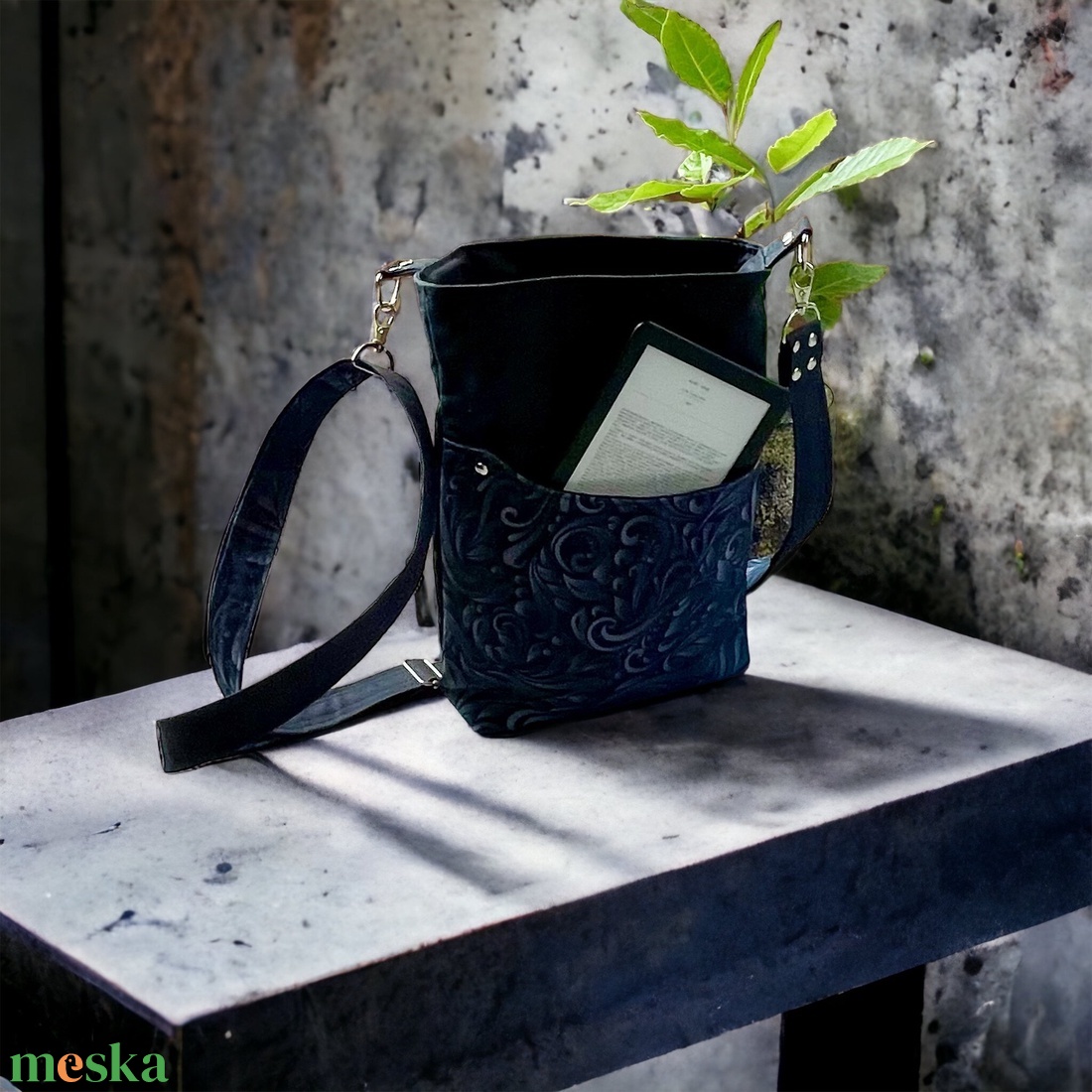 Kecses, elegáns, kényelmes, impregnált es vízálló vászon válltáska - táska & tok - kézitáska & válltáska - kézitáska - Meska.hu