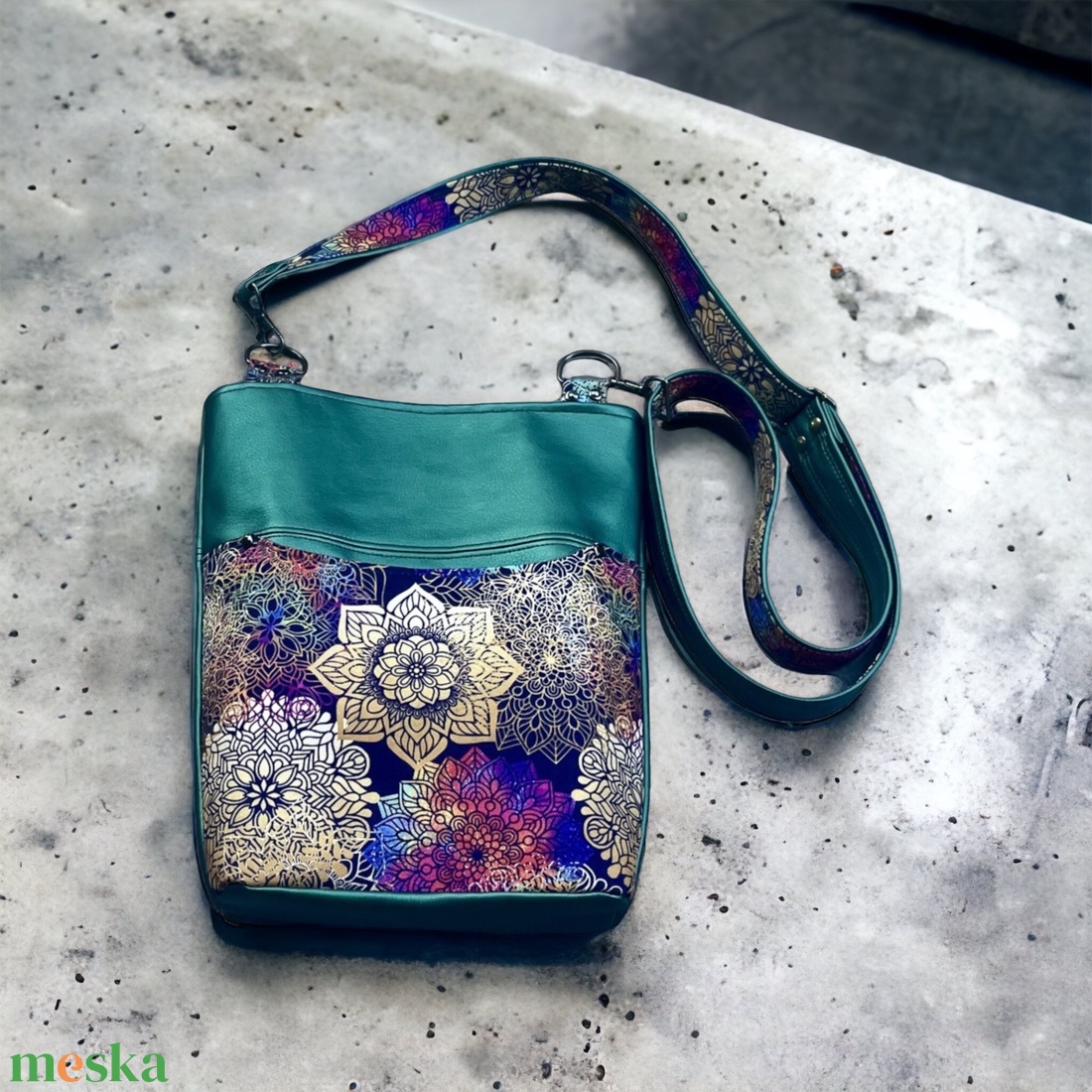 Kecses, elegáns, kényelmes válltáska - táska & tok - kézitáska & válltáska - kézitáska - Meska.hu