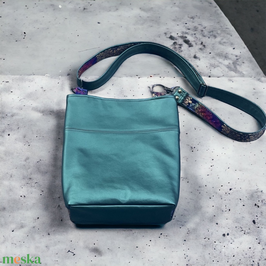 Kecses, elegáns, kényelmes válltáska - táska & tok - kézitáska & válltáska - kézitáska - Meska.hu