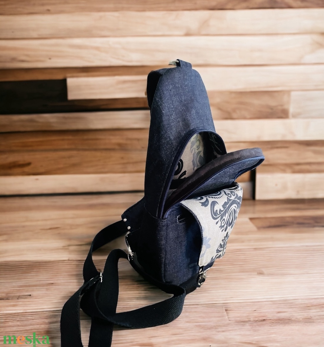 Csepp alakú vagány farmer slingbag - táska & tok - kézitáska & válltáska - tarisznya - Meska.hu