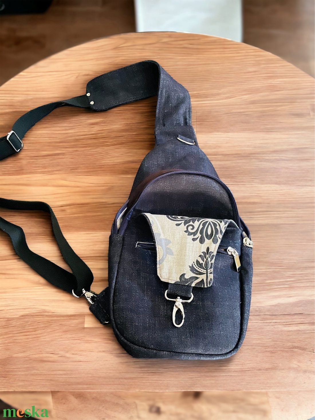 Csepp alakú vagány farmer slingbag - táska & tok - kézitáska & válltáska - tarisznya - Meska.hu