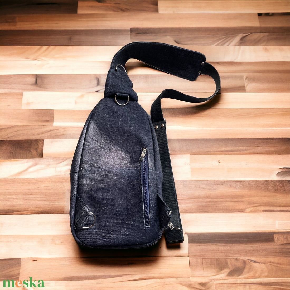 Csepp alakú vagány farmer slingbag - táska & tok - kézitáska & válltáska - tarisznya - Meska.hu