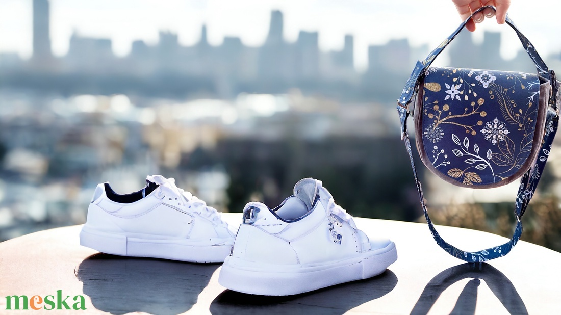 Vagány, de mégis nőies fazonú válltáska/crossbody - táska & tok - kézitáska & válltáska - kézitáska - Meska.hu