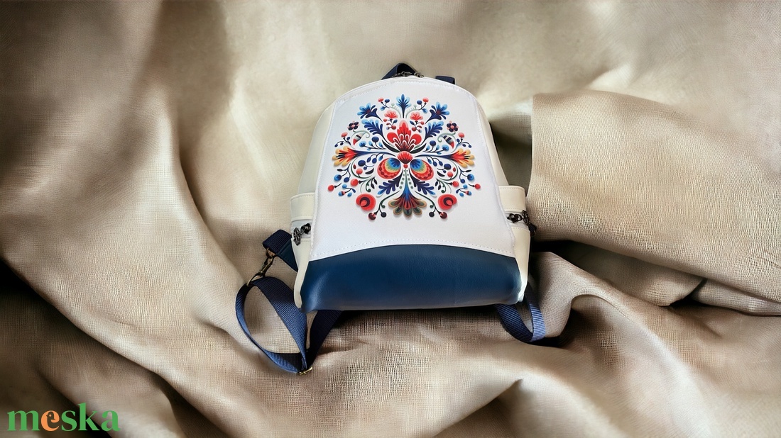 Cuki hátizsák felnőttnek vagy gyereknek egyaránt  - táska & tok - hátizsák - kishátizsák - Meska.hu