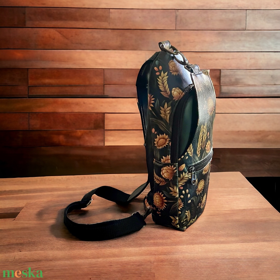 Csepp alakú slingbag - táska & tok - övtáska - Meska.hu