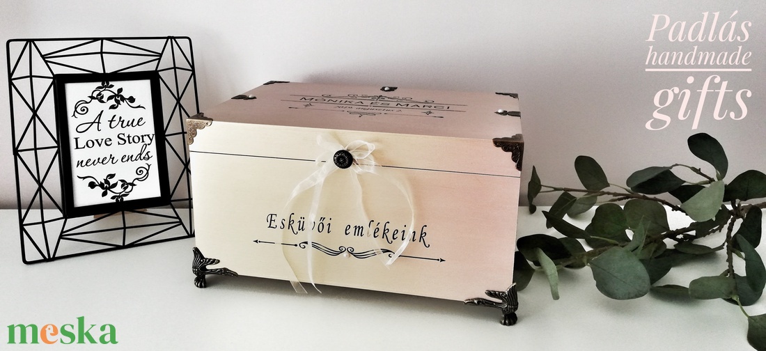 Esküvői emlékláda, nászajándék - lila-arany színű, bronz kiegészítőkkel - esküvő - emlék & ajándék - nászajándék - nászajándék gyűjtők - Meska.hu Esküvői emlékláda, nászajándék - lila-arany színű, bronz kiegészítőkkel - esküvő - emlék & ajándék - nászajándék - nászajándék gyűjtők - Meska.hu
