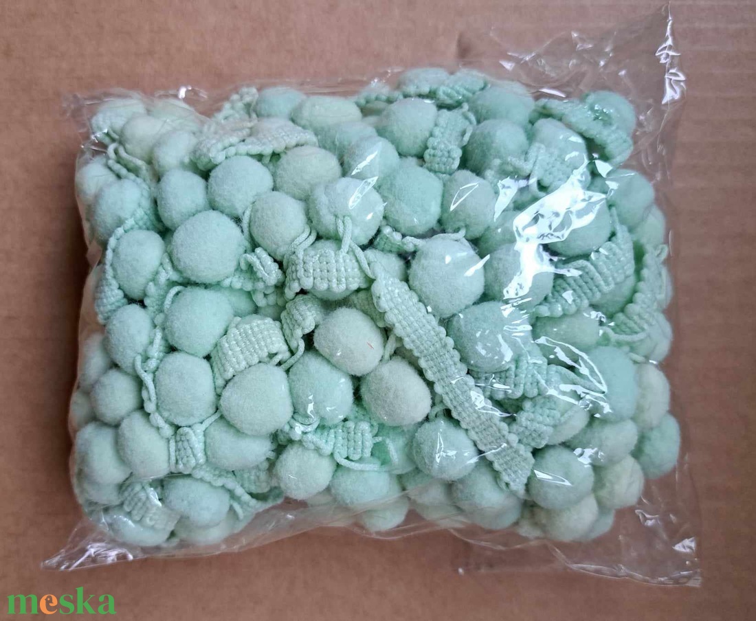 Pompom szalag - halvány zöld - kellékek & szerszámok - rövidáru - szalag, pánt - textilszalag - Meska.hu Pompom szalag - halvány zöld - kellékek & szerszámok - rövidáru - szalag, pánt - textilszalag - Meska.hu