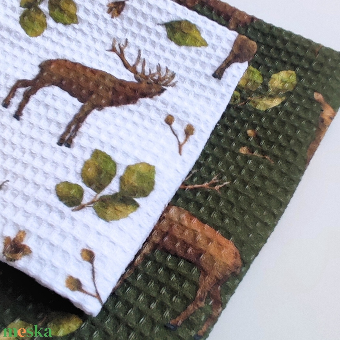 Kéztörlő kendő - VADVILÁG - szarvasbőgés fehér - S - otthon & életmód - konyhafelszerelés, tálalás - konyhai textil - konyharuha & törlőkendő - Meska.hu