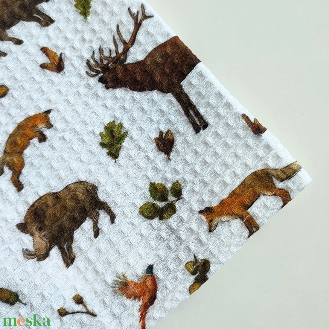 Kéztörlő kendő - VADVILÁG - erdei tisztás, fehér - S - otthon & életmód - konyhafelszerelés, tálalás - konyhai textil - konyharuha & törlőkendő - Meska.hu