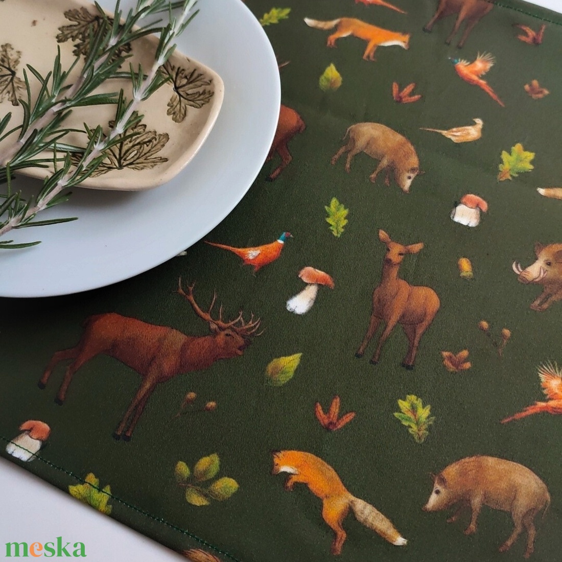 Asztali futó - VADVILÁG - erdei tisztás, zöld- extra méret - otthon & életmód - konyhafelszerelés, tálalás - tálalás - tálalás - Meska.hu