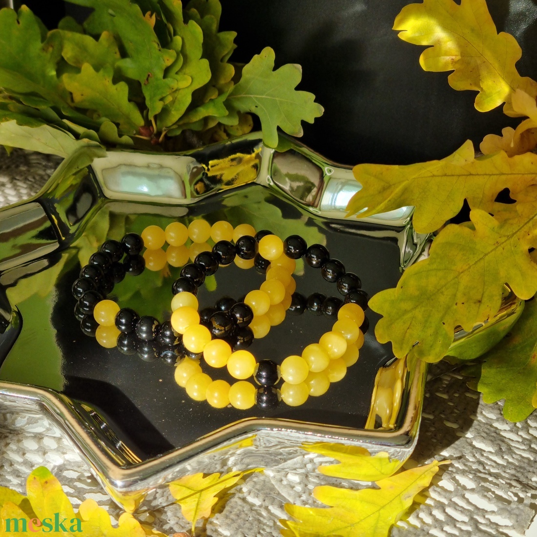 Ónix és mézkalcit karkötő  - ékszer - karkötő - ásványkarkötő - Meska.hu