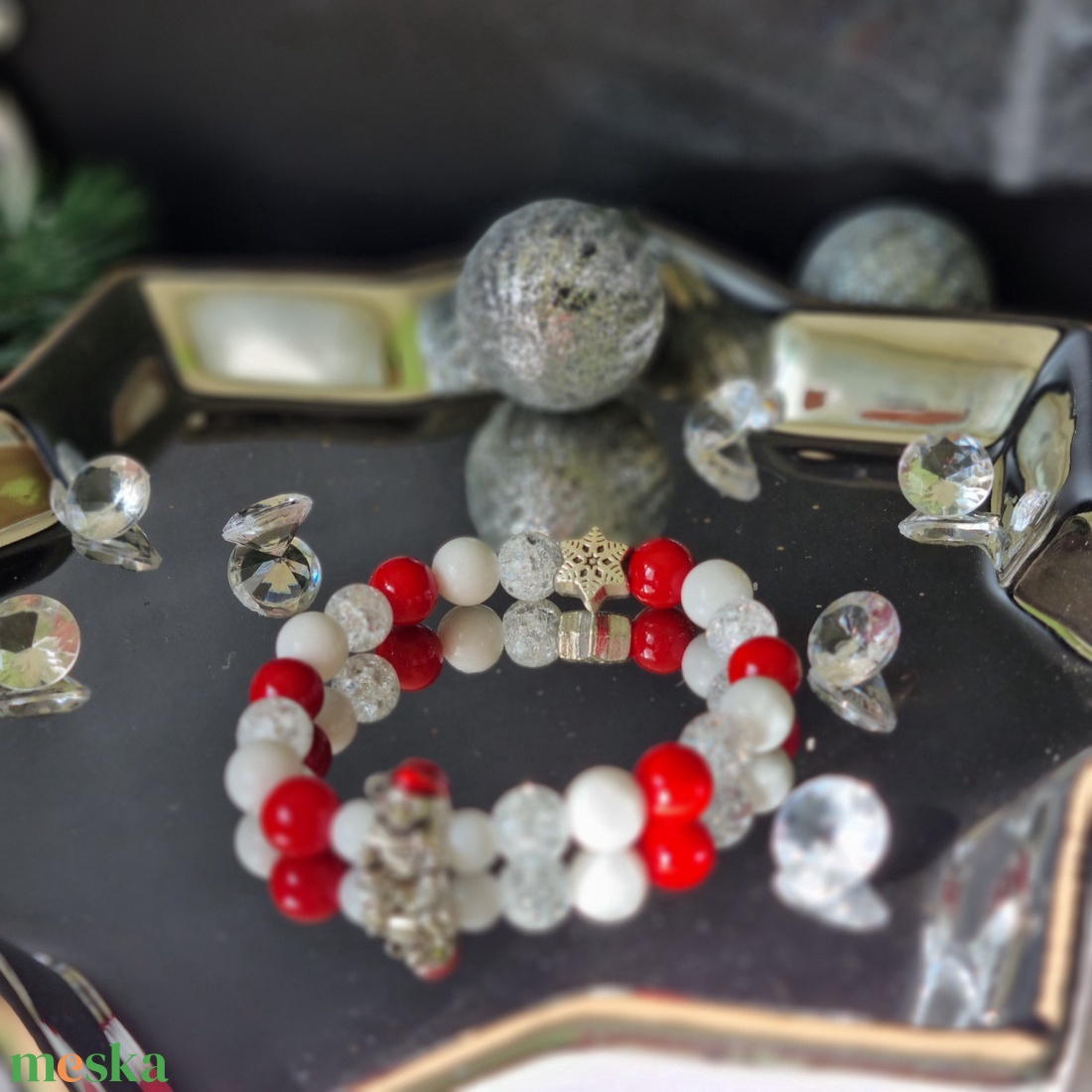 Mackós, hópelyhes gyermek karkötő  - ékszer - karkötő - ásványkarkötő - Meska.hu