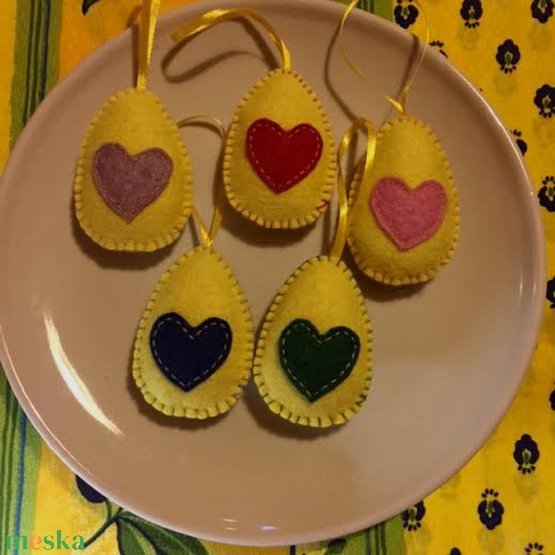 Gyapjú filc tojások (sárga) - otthon & életmód - dekoráció - asztal és polc dekoráció - asztaldísz - Meska.hu