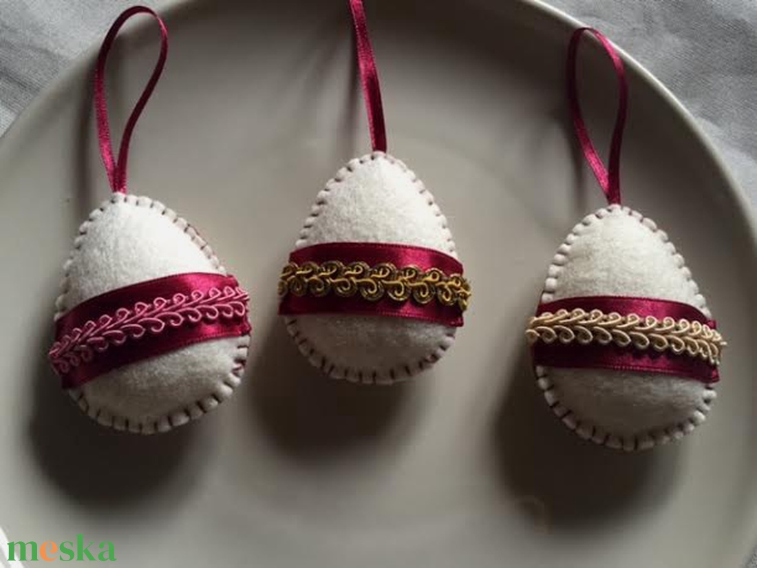 Sujtással díszített filc húsvéti tojások - otthon & életmód - dekoráció - fali és függő dekoráció - függődísz - Meska.hu Sujtással díszített filc húsvéti tojások - otthon & életmód - dekoráció - fali és függő dekoráció - függődísz - Meska.hu