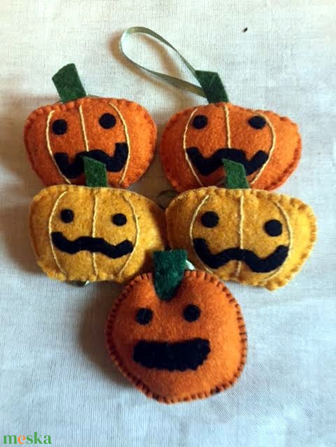 Őszi tökdíszek, Haloween tökök - otthon & életmód - dekoráció - halloween - halloweeni ajtódíszek és ablakdíszek - Meska.hu Őszi tökdíszek, Haloween tökök - otthon & életmód - dekoráció - halloween - halloweeni ajtódíszek és ablakdíszek - Meska.hu